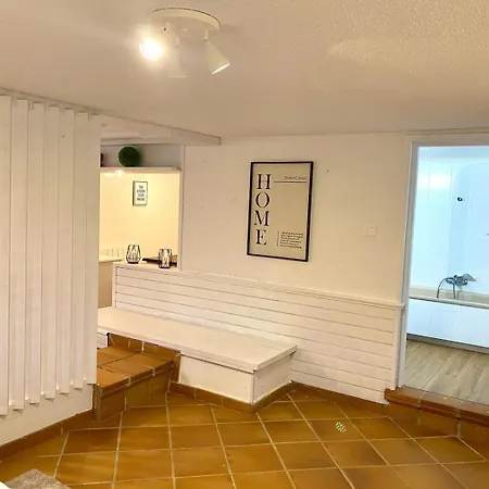 Apartment Casa Con Jardin A 2 Min Playa, Garaje Privado *