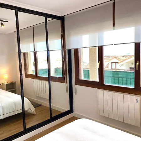 Apartment Casa Con Jardin A 2 Min Playa, Garaje Privado *